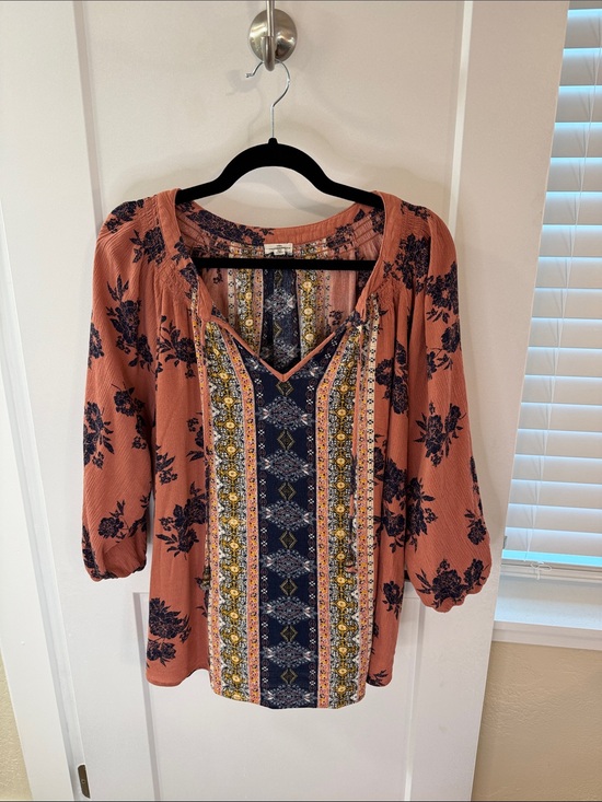 mason & belle Tops - Boho Rust Floral V-Neck Peasant Blouse Navy Patterned Center Puff Sleeve Top